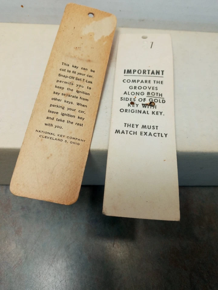 Lote de 2 llaves de coche Cadillac/Corvair publicidad automóvil promoción coche Foto 4 de 4