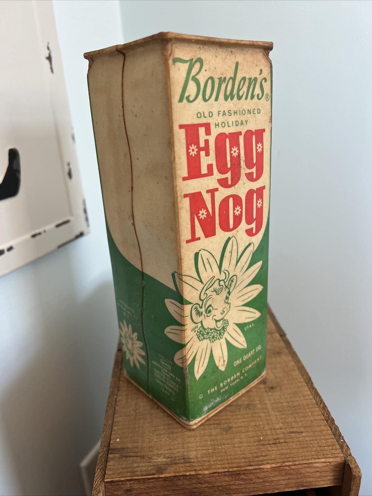 Quart Wax Milk Carton Borden Egg Nog Elsie The Cow New York NY
