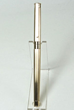 Montblanc Noblesse Oblige II, penna stilografica a cartuccia placcata oro, molla 18 ct. "OB". (F87)