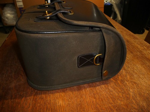 Triumph 02-16 Air Cooled Scrambler OEM Left Hand Waxed Cotton Saddlebag complete - Picture 13 of 22