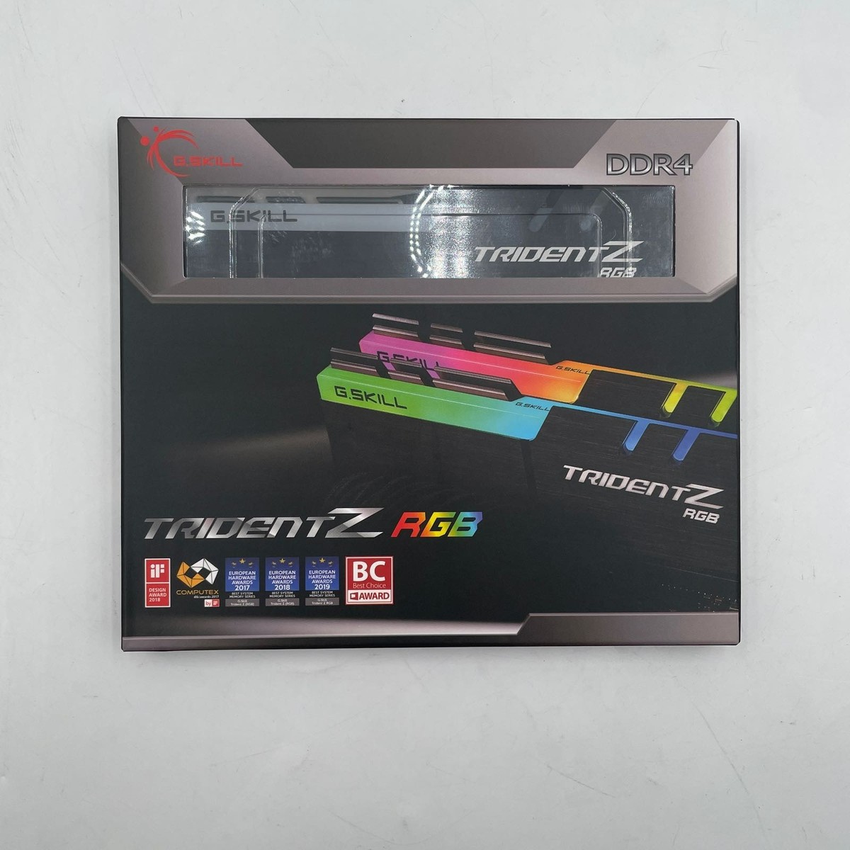 G. SKILL Trident Z RGB 16GB DDR4 3200 MHz PC4-17000 (F4-3200C16D