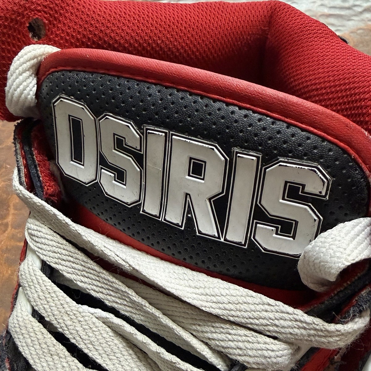 Osiris NYC 83 Mid Skate Shoe Sneaker Men's 8 Red & Black Lace Up