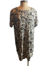 Tahari Dress Woman 2X Shift knee length Black & White Classic NEW