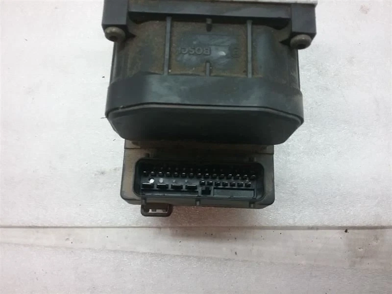 Conjunto de bomba de freno antibloqueo ABS MR370624 2002 Dodge Stratus 6-7-1N Foto 3 de 4