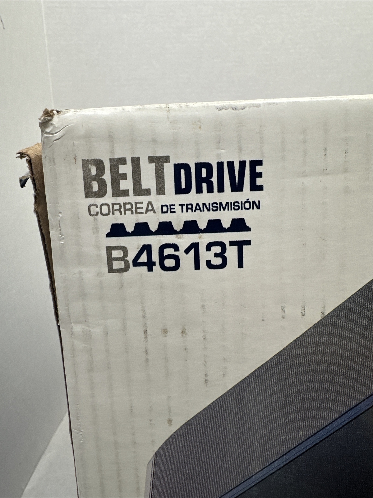Chamberlain 3/4 HP LED Smart Quiet Belt Drive Garage Door