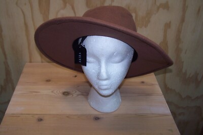 NWT Akira FELT Western Hat w/Rattle Snake Pattern Band