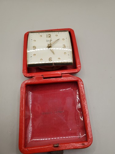 Vintage Swiza Coral Wind Up Travel Alarm Clock In Red Case - Foto 6 di 7