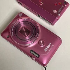 Nikon COOLPIX S6900 16.0MP 12x Optical Zoom Digital Camera Touch Screen