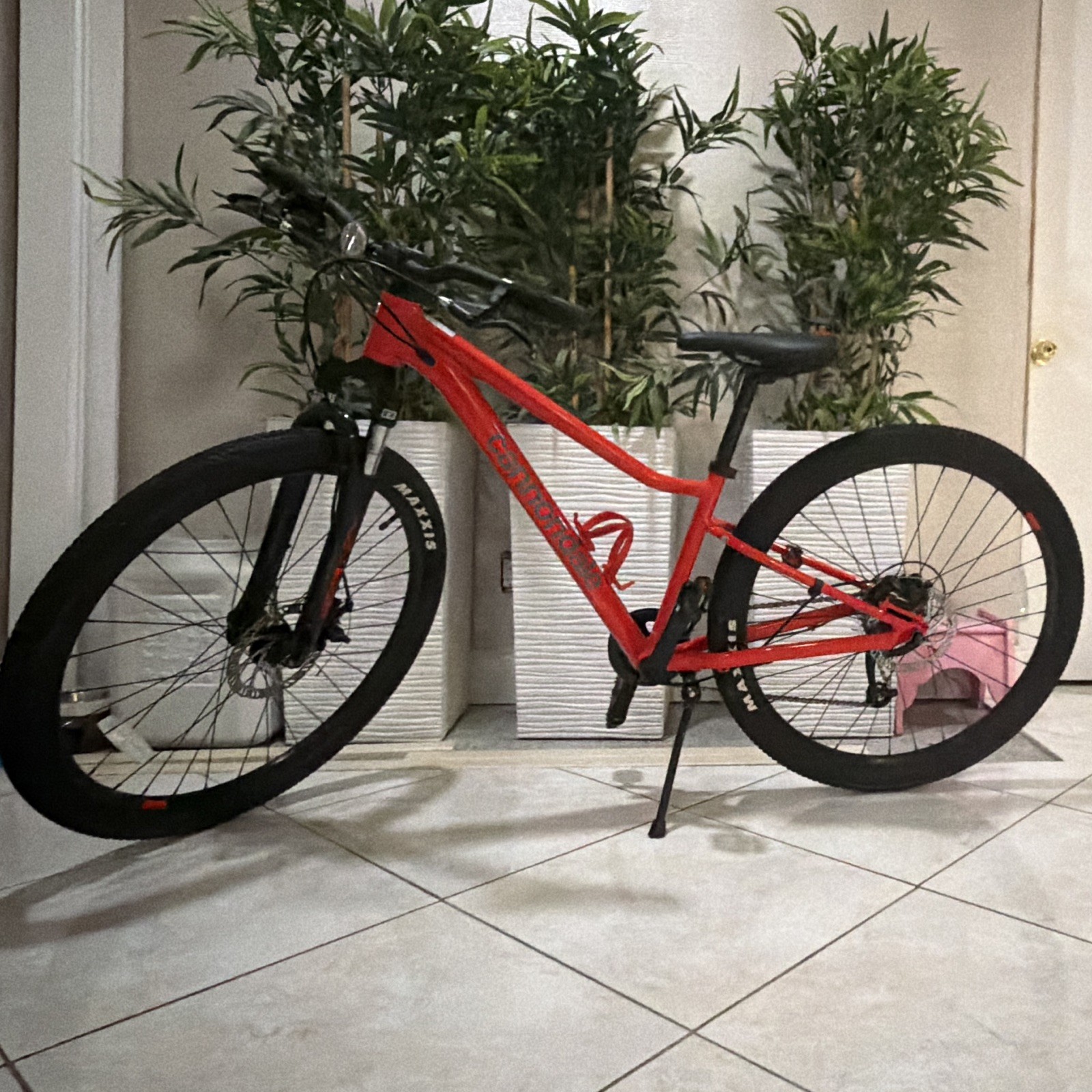 (Used) Cannondale Mountain Bike Red/Black Disc Brake Flat Bar Derailleur Bottle Cage (350.00 USD)