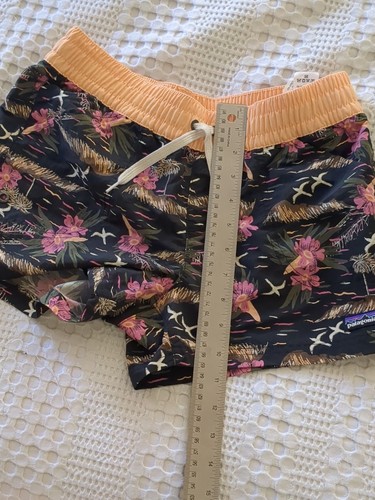 Patagonia Girls Costa Rica Baggies Shorts Unlined XL Floral 26" Waist 3" Inseam - Picture 8 of 8