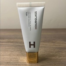Hourglass Veil Skin Tint in Shade 18 NWOB
