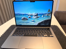 Apple MacBook Air 13in M3 16GB RAM 256GB SSD Silver w/ Box & Accessories