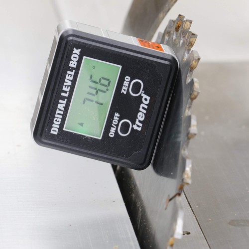 Digital Level Box And Angle Finder magnetic Base & Lcd Display For Woodworking - Picture 4 of 12