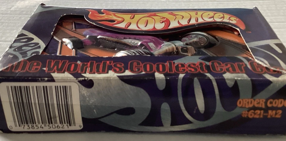 2001 Hot Wheels Playing Cards  2 decks In Collectible Tin Box Sealed *Read* - Image 2 of 4