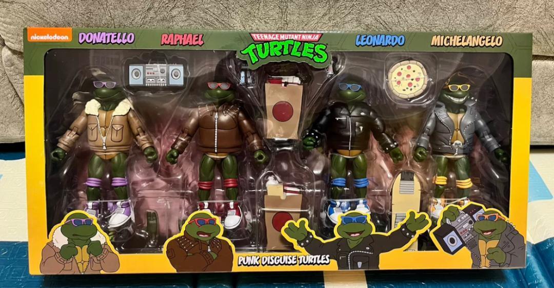 NECA TMNT Teenage Mutant Ninja Turtles Punk Disguise Turtles Ver