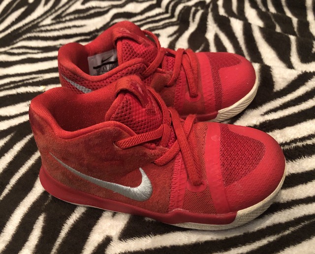 nike kyrie 3 team red