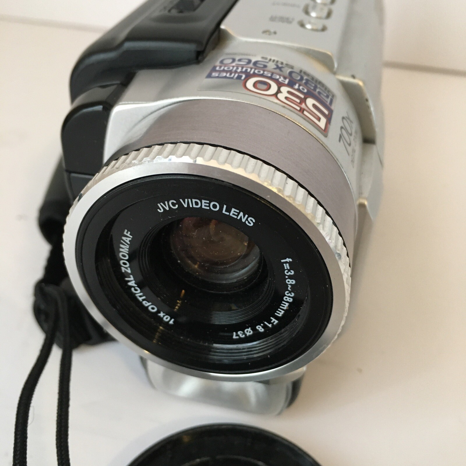 JVC Mini DV Camcorder GRDVL820U With 3 Batteries, No Charger, Tested