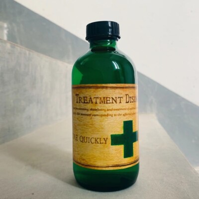 Resident Evil Village Game Ethan Winters Green Glass Medicinal Bottle Cosplay