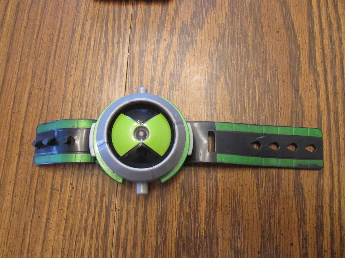 Ben10 Ultimate Omnitrix Lights up | eBay