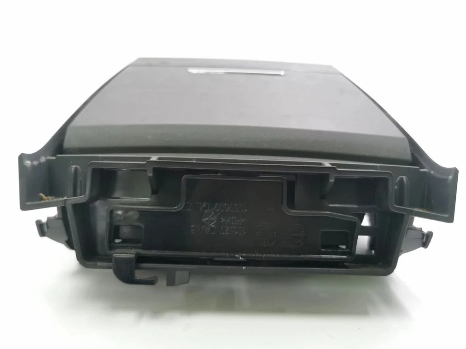 Chrysler 300 - 300C 2006 Drink Cup Holder Front 1057320XDVAB AMD163140 - Image 2 of 4