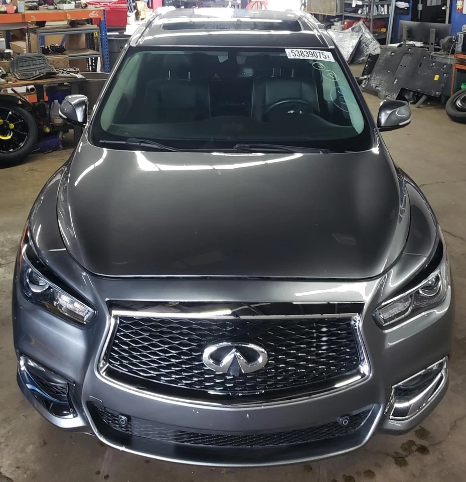 Vidrio ventana cuarto derecho INFINITI QX60 20 con borde cromado Foto 2 de 4