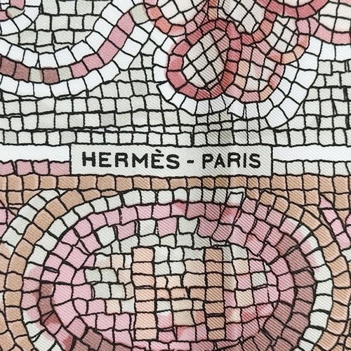 Used Hermes Carré 90 Pavement Silk Scarf Pink Beige Animal Motif Mosaic w/Box - Picture 3 of 11