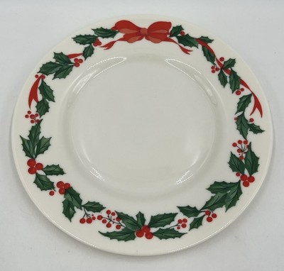 Arcopal France Set of 4 Salad Plates 7 3/4 Green Holly Red Ribbons Bows EUC