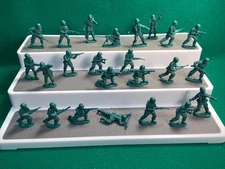 STRIKE FORCE ELITE SQUAD 2" Green Army Men (24 - 12 Unique Poses)