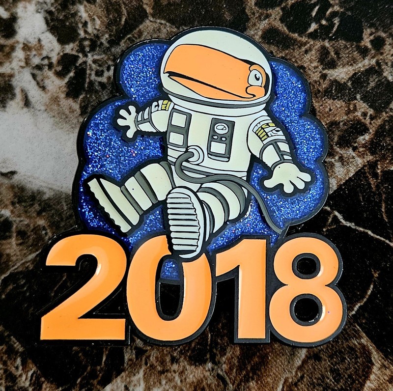 2018 San Diego Comic Con (SDCC) Attendee Toucan Astronaut Enamel Lapel Pin - NEW
