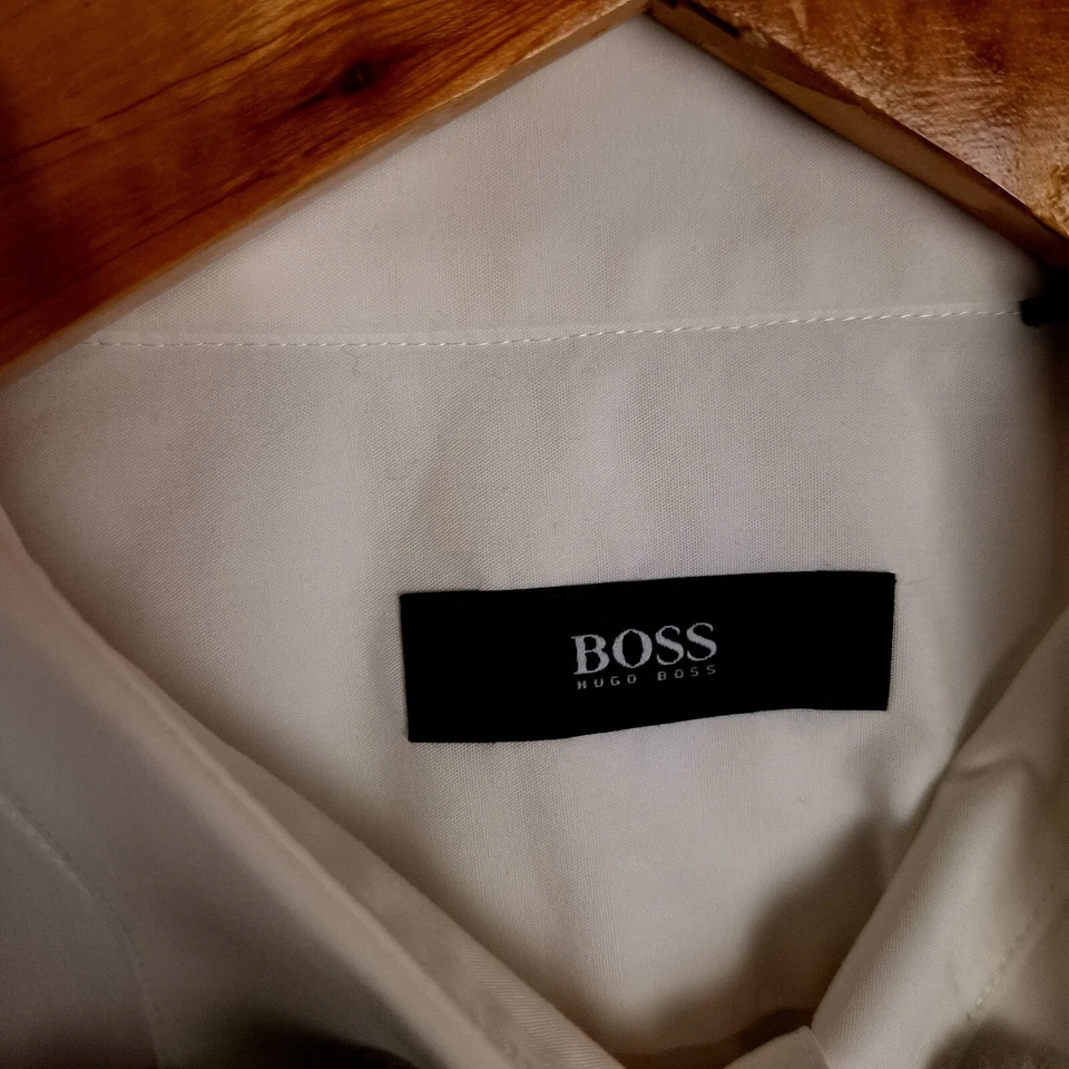 Camicia formale uomo HUGO BOSS taglia 15 1/2 (39) vestibilità regolare cotone... - Immagine 4 di 4