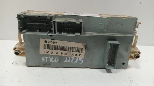 46750594 Porta Fusibili per FIAT STILO (192) 1.9 JTD / 1.9 JTD 115 Activ 3797884 - Foto 2 di 10