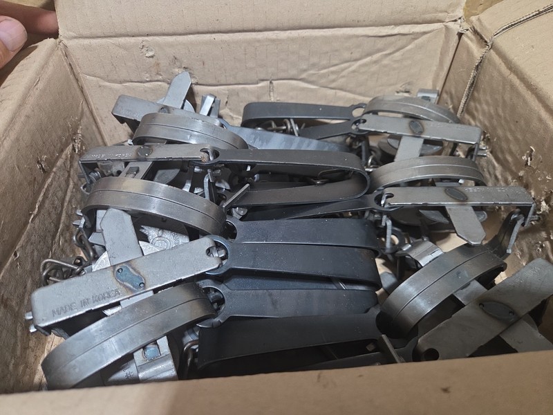 Dozen Lot of 12 Duke No. 1 Long Spring traps New