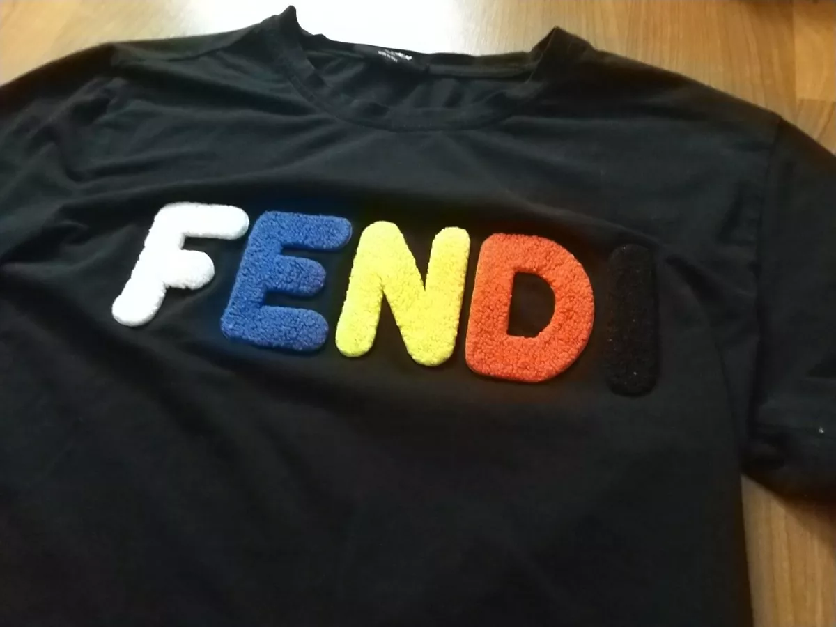 Fendi women t shirt pre owned Sz L Great Condition Black