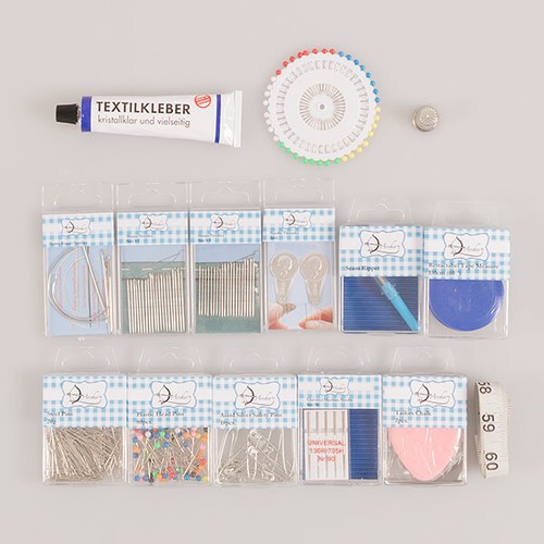 Haberdashery Essentials Sewing Kit 15 Pieces Needles Glue Pins Chalk Ripper Tape - Afbeelding 1 van 1