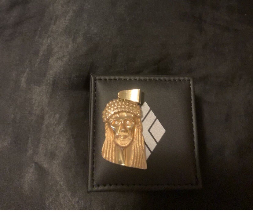 14k jesus piece pendant