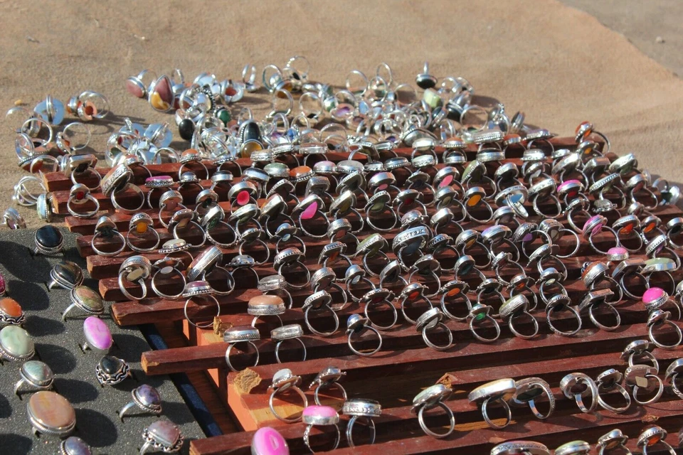 Lote de anillos calmantes de cuarzo y mezcla de piedras preciosas enchapados en plata de ley 925 al por mayor Foto 2 de 3