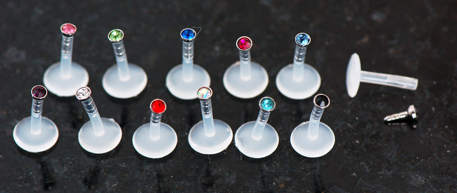 1PC. 16G 1/4" Bio-Flex Push-In 2mm Clear Gem Top Labret Monroe Tragus