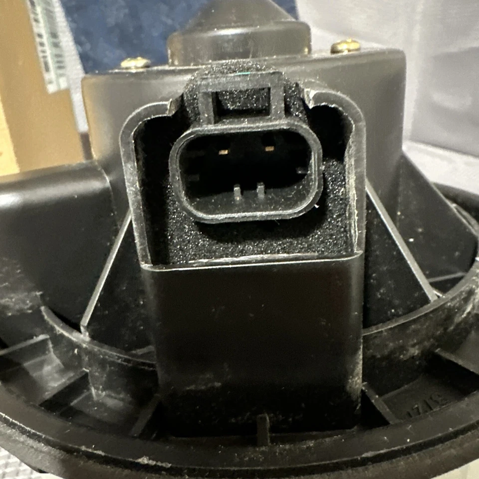 Ventilador de motor soplador calentador de aire acondicionado para GMC Chevy Silverado Tahoe Sierra Yukon Cadillac Foto 3 de 4