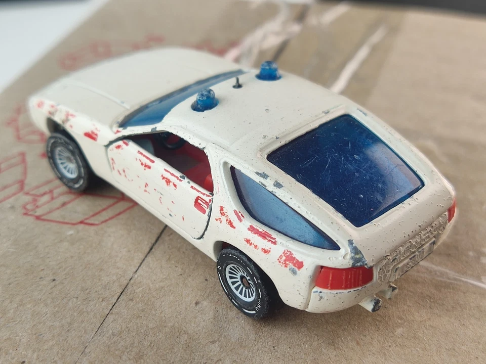 Coche pequeño Siku 1037 blanco Porsche 928 Notzart Alemania diecast vintage retro Foto 2 de 4