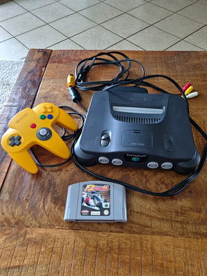 Nintendo 64 N64 Konsole PAL + F1 Pole Position 64