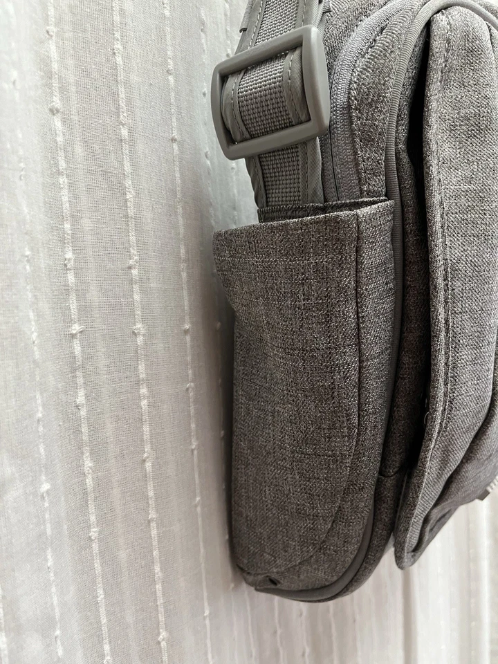 Pacsafe MetroSafe 200 GII Shoulder Bag - Unisex - Image 2 of 4