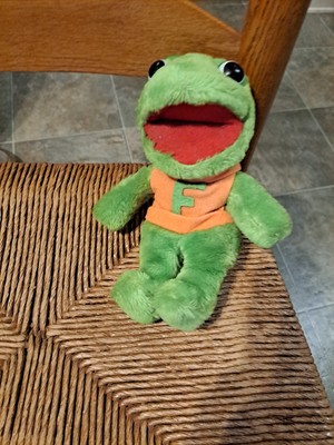 Vintage 1970s Freddy The Frog 9'' Plush From The New Zoo Revue
