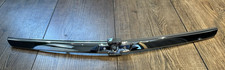 Oem Gm New 2000 - 2005 Chevrolet Malibu Grille Molding Oem Gm New 2000 - 2005 Chevrolet Malibu Grille Molding