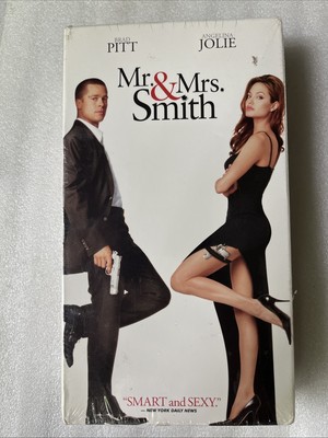 Mr. and Mrs. Smith (VHS, 2005, English/French Language) NEW SEALED w Fraying