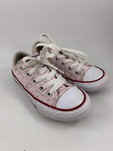 eyelet converse