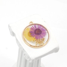 4PCS Gold Tone Real Dry Pressed Flower Resin Round 30mm Charm Pendant GXE1407