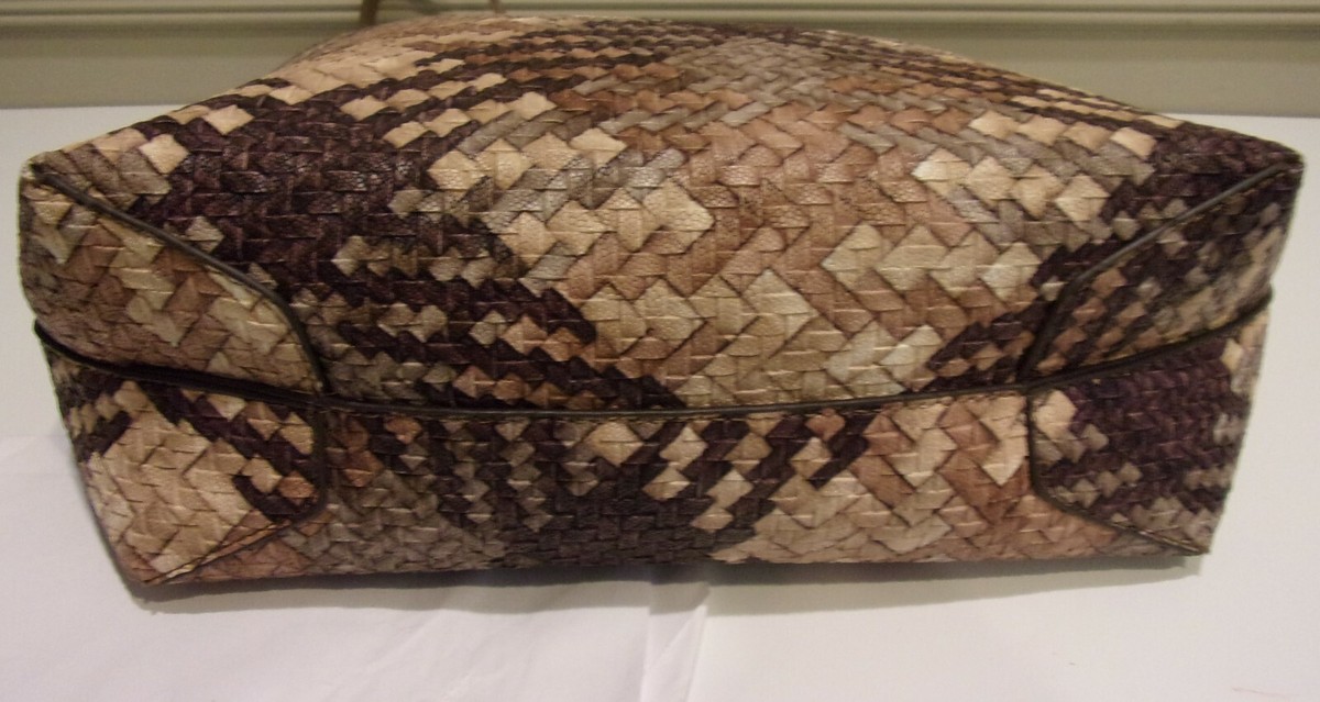NWOT, Brown & Bronze Tone Colors, Basket Weave Faux Leather  NWOT/Never Used! Classy Brown Faux Leather Tote Handbag with Basketweave Design main image 0