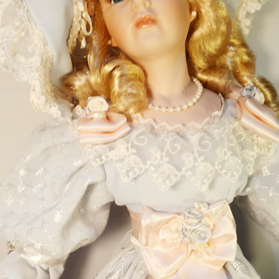 Porcelain Doll (624) 27