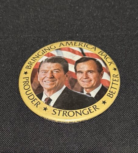 1984 Reagan Bush Campaign BRINGING AMERICA BACK Official Slogan Button Badge