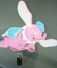 DISNEY PARKS DUMBO FLYING LARGE MAGNET  CLIP COLORFUL FUN PINK  BLUE 